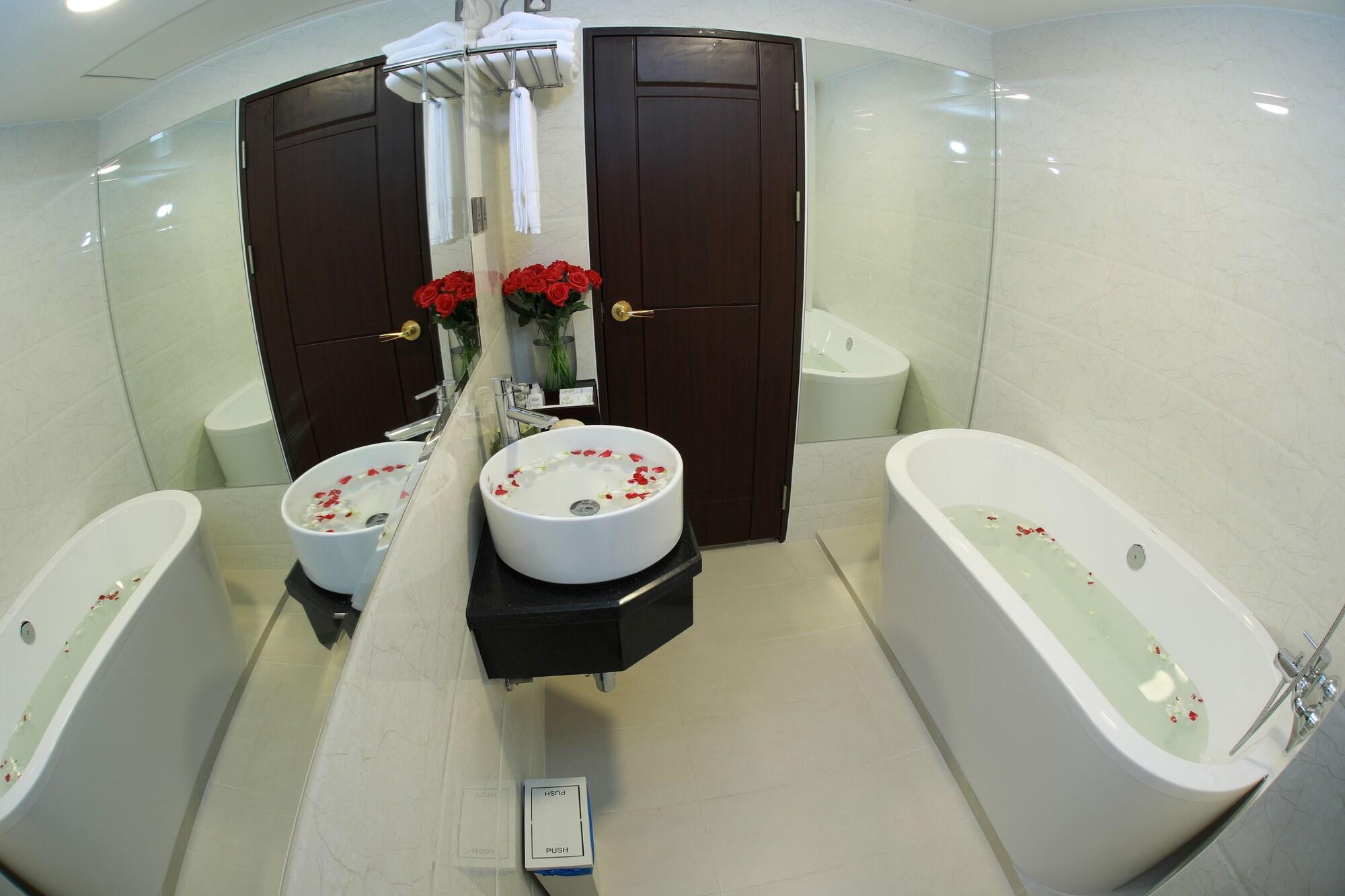 Rose Palace Hotel Yangon Luaran gambar