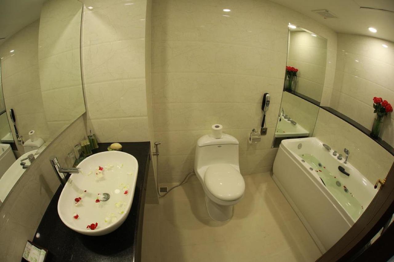 Rose Palace Hotel Yangon Luaran gambar